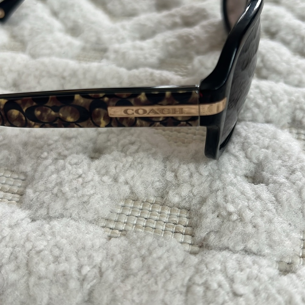 Coach HC8105 Brown / Tortoise Sunglasses ~ CALLOUT - Picture 5 of 11